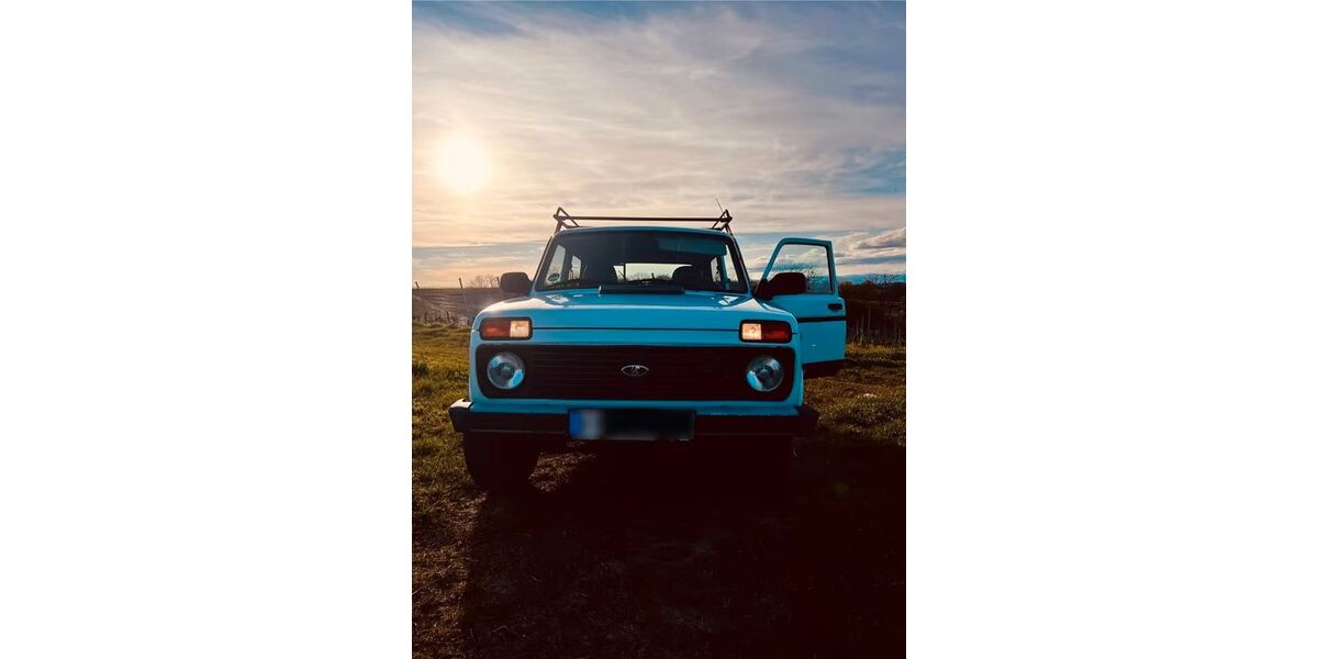 Lada Taiga 122.500 km 8.900 &euro; Staufen im Breisgau 79219