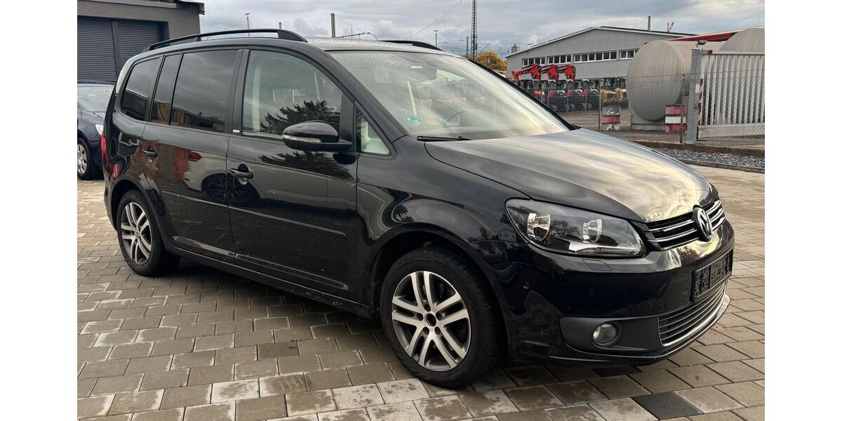 VW Touran 240.000 km 5.500 &euro; Freiburg 79108
