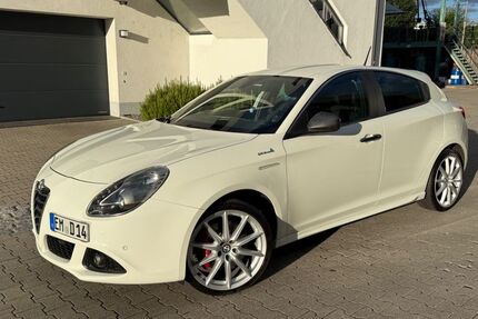 Alfa Romeo Giulietta 89.000 km 10.400 &euro; Teningen 79331