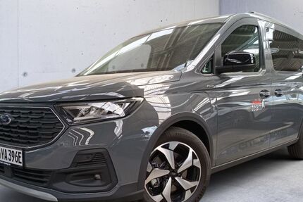 Ford Grand Tourneo 19.000 km 38.990 &euro; Freiburg im Breisgau 79108