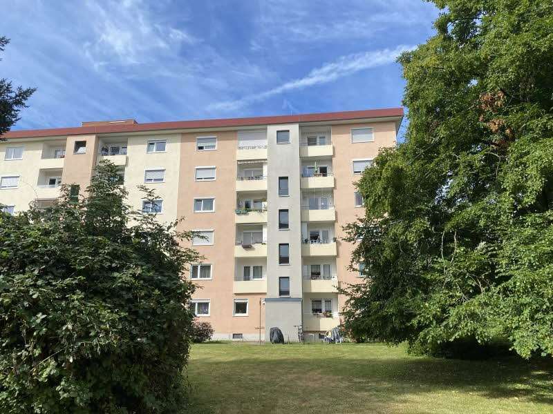 Wohnung zum Kaufen in Freiburg 290.000 € 79.74 m²