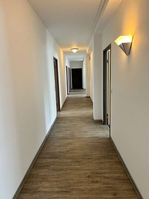 Büro in Freiburg 1.800 € 180 m²