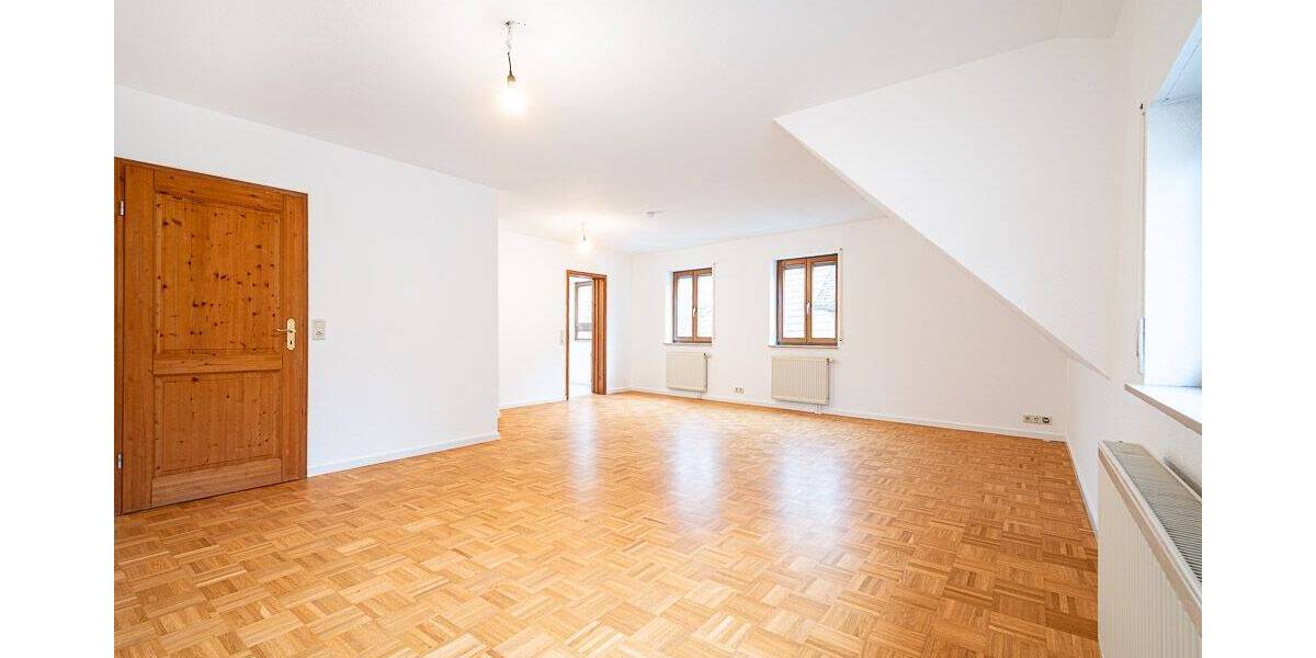 Etagenwohnung Sulzburg - 4 Zimmer, 102 m&sup2;, 245.000&euro; | Angebot:25678423