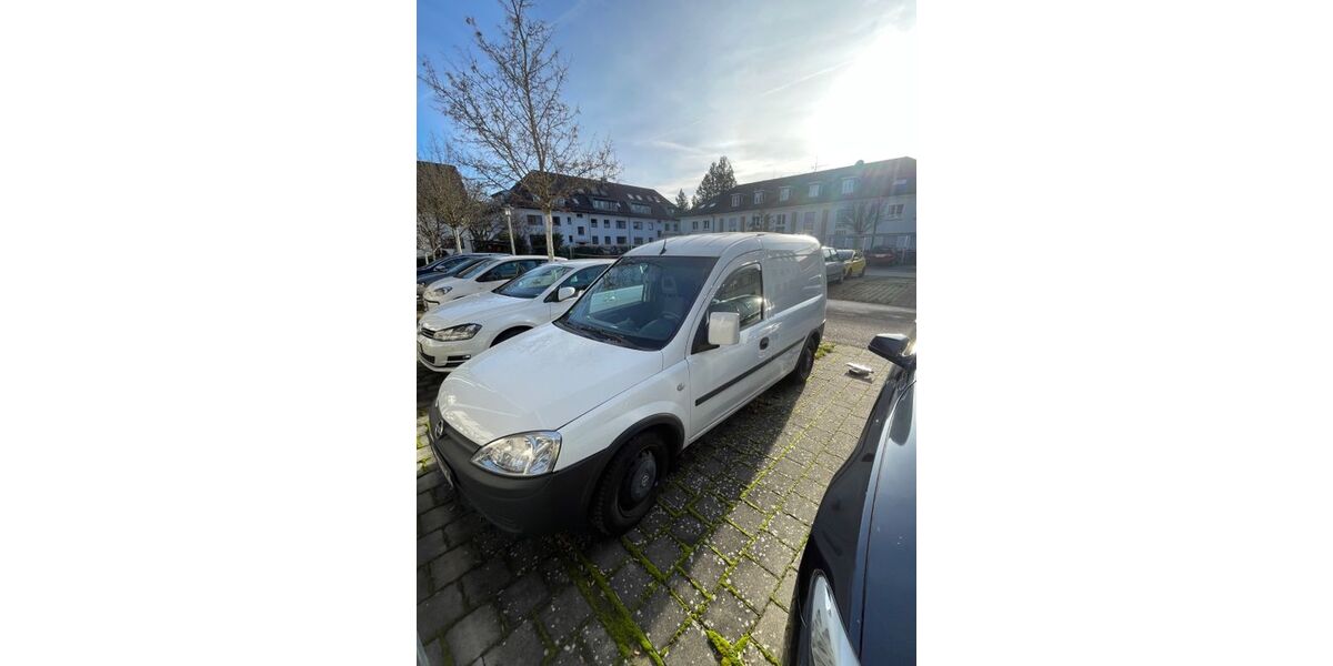 Opel Combo 77.000 km 5.990 &euro; Freiburg im Breisgau 79104