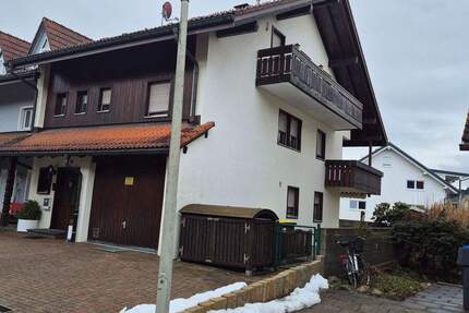 Haus Titisee-Neustadt Neustadt - 7 Zimmer, 193 m&sup2;, 575.000&euro; | Angebot:25796373