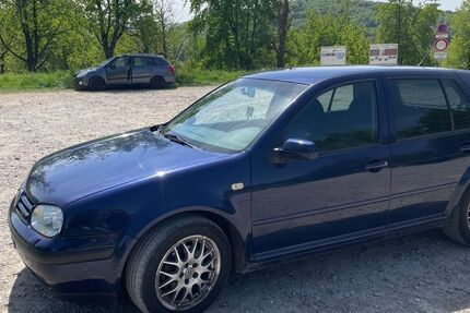 VW Golf 295.495 km 1.600 &euro; Au 79280