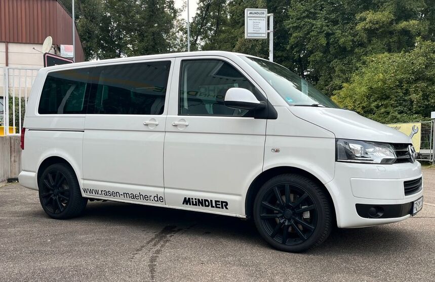 VW T5 Caravelle 174.323 km 22.999 € Merzhausen 79249