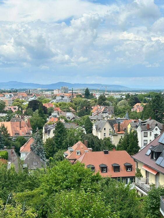 Exklusive 2-Zimmer-Eigentumswohnung mit Panoramablick über Freiburg