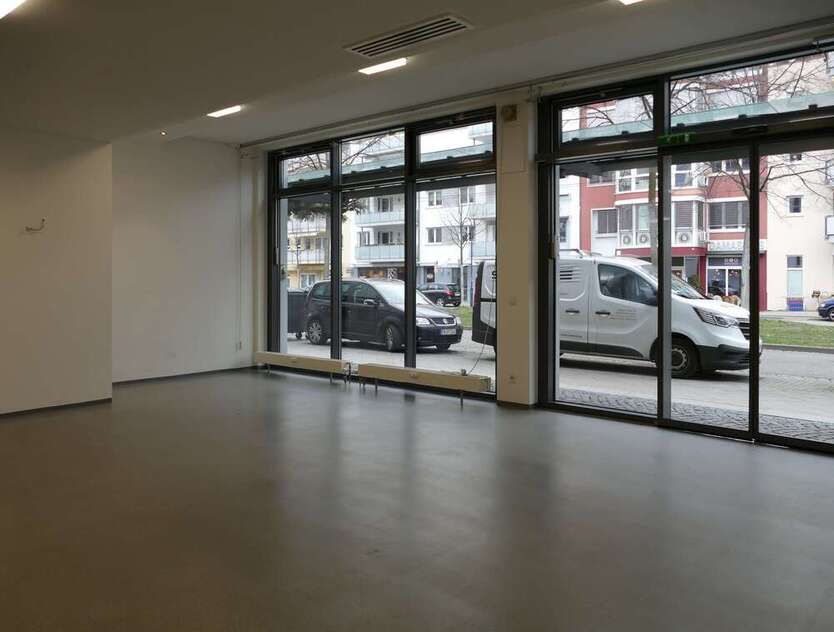 Einzelhandel in Freiburg 2.065 € 163.25 m²