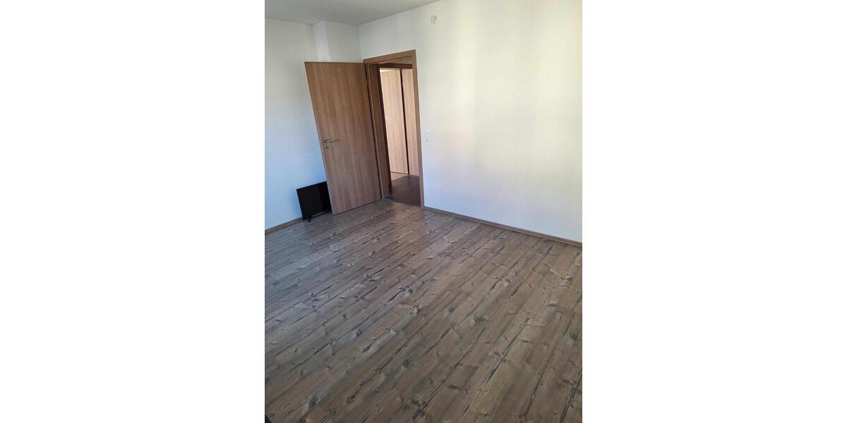 Etagenwohnung Gutach im Breisgau - 3 Zimmer, 93 m&sup2;, 1.010&euro; | Angebot:25875384