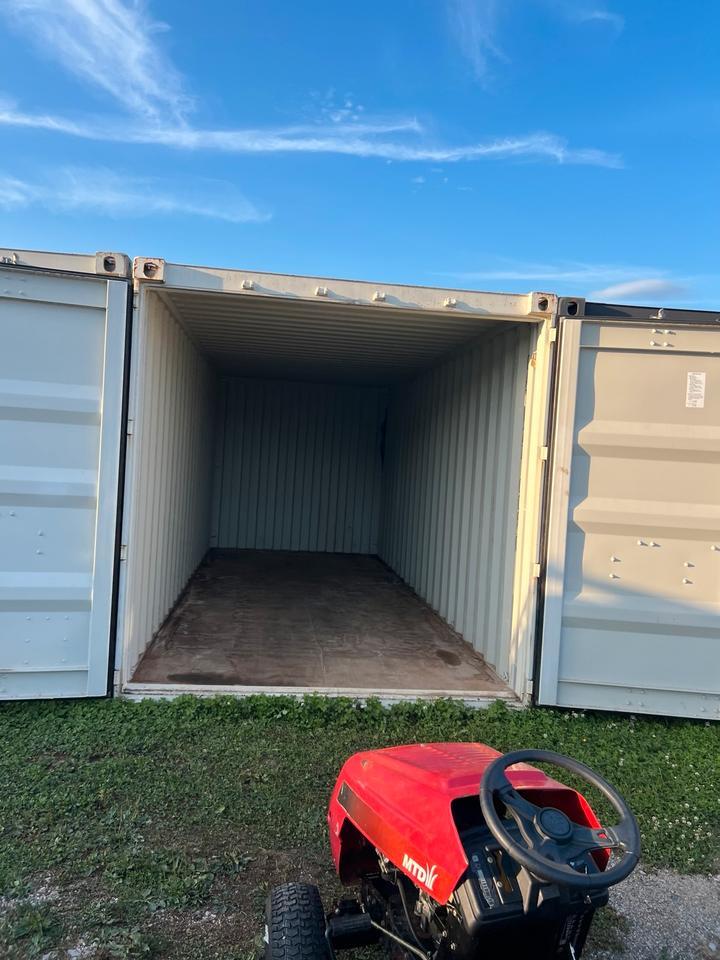 Lager Container Lagerfläche Abstellraum 6 m lang 245cm breit.