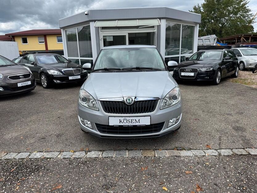 Skoda Fabia 153.430 km 3.990 € Müllheim 79379
