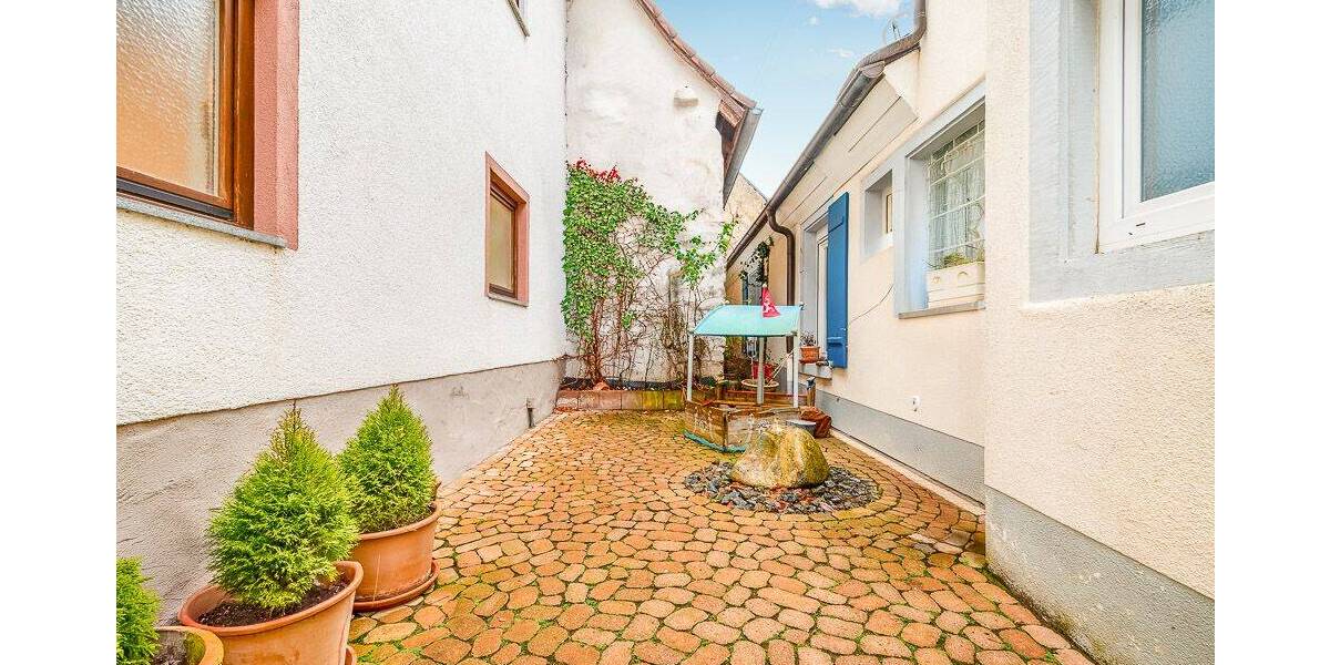 Etagenwohnung Sulzburg - 4 Zimmer, 102 m&sup2;, 245.000&euro; | Angebot:25678423