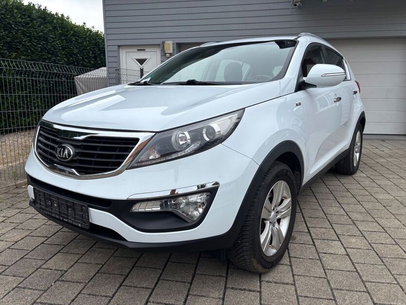 Kia Sportage 150.000 km 8.900 € Staufen Im Breisgau 79219
