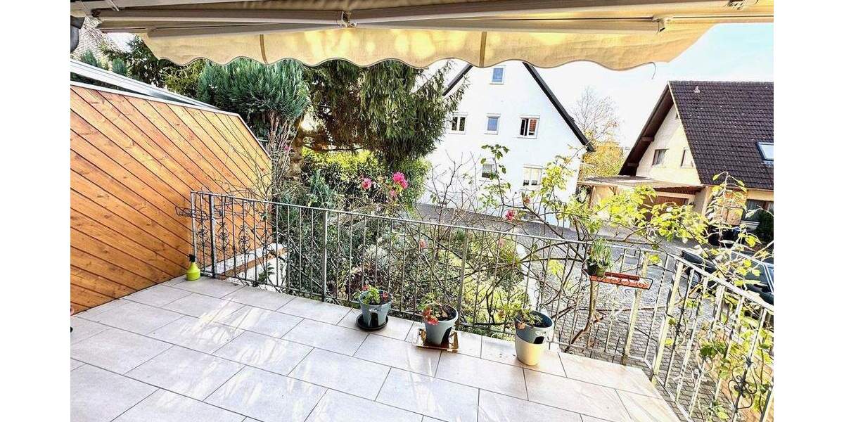 Doppelhaushälfte Ebringen - 8 Zimmer, 220 m&sup2;, 899.000&euro; | Angebot:25823328