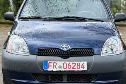 Toyota Yaris 129.000 km 2.700 &euro; Freiburg 79108