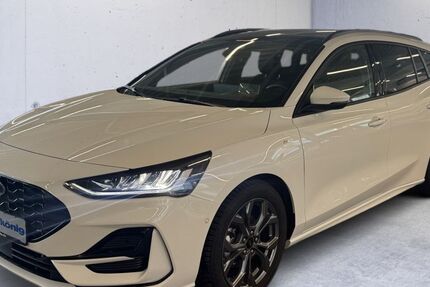 Ford Focus 14.000 km 26.490 &euro; Freiburg 79111