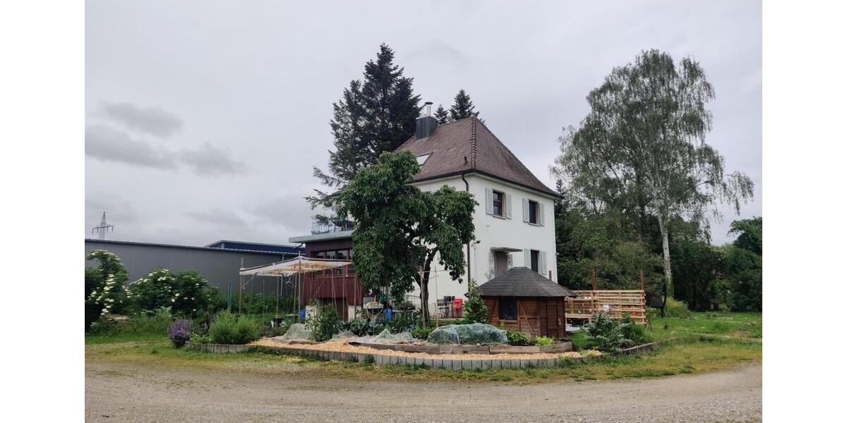 Einfamilienhaus Riegel am Kaiserstuhl - 4.5 Zimmer, 150 m&sup2;, 1.600&euro; | Angebot:26592161