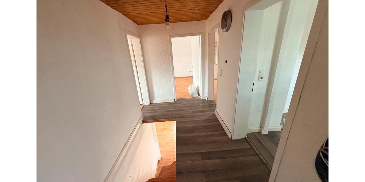 Einfamilienhaus Furtwangen im Schwarzwald - 5 Zimmer, 180 m&sup2;, 300.000&euro; | Angebot:27244512