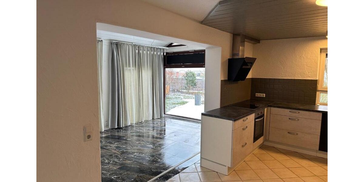 Einfamilienhaus Rheinhausen - 5 Zimmer, 150 m&sup2;, 2.395&euro; | Angebot:25053412