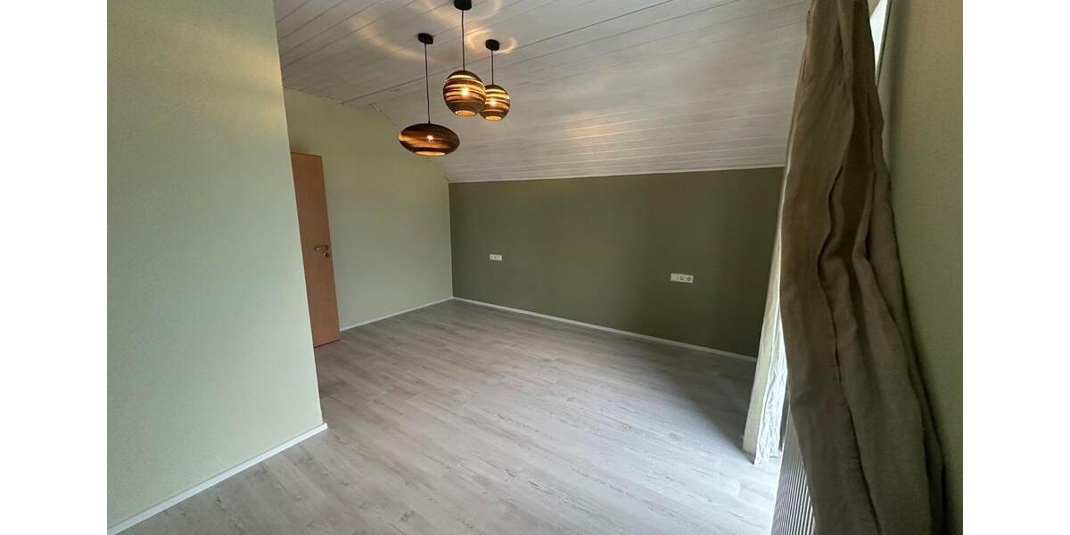 Einfamilienhaus Rheinhausen - 5 Zimmer, 150 m&sup2;, 2.395&euro; | Angebot:25053412