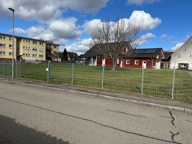 Grundstück zu verkaufen in Neuenburg am Rhein 505.000 € 900 m²