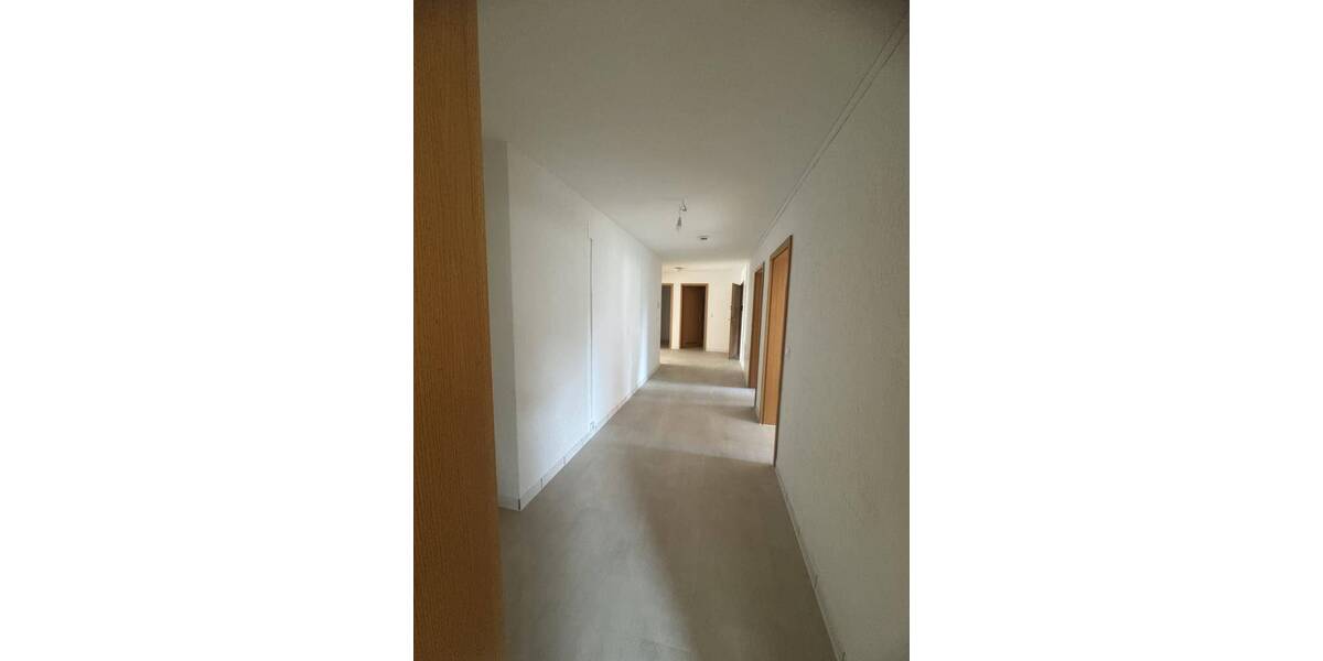 Etagenwohnung Freiburg Hochdorf - 5 Zimmer, 141 m&sup2;, 1.880&euro; | Angebot:26190172