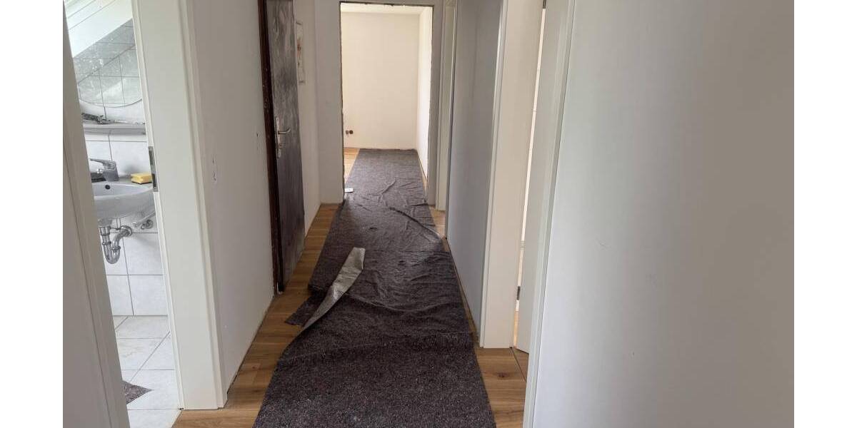 Etagenwohnung March-Holzhausen Holzhausen - 3 Zimmer, 81 m&sup2;, 1.150&euro; | Angebot:26378427
