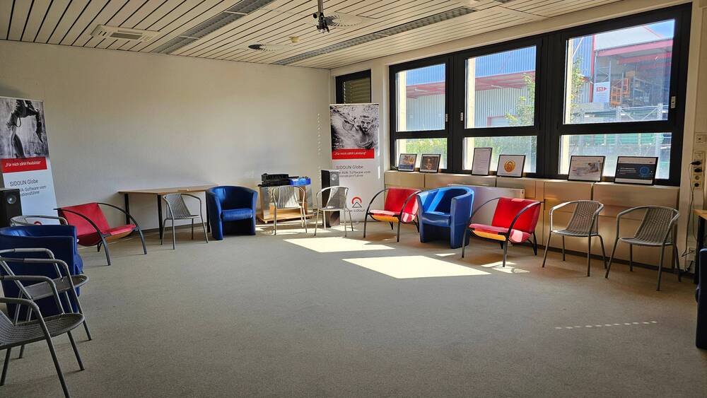 Gewerbeobjekt Freiburg im Breisgau St. Georgen - 1 Zimmer, 736 m&sup2;, 6.350&euro; | Angebot:23980762