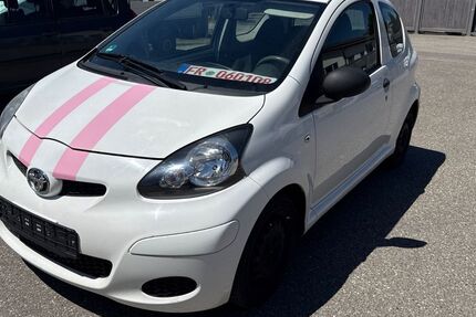 Toyota Aygo (X) 133.500 km 1.200 &euro; Freiburg 79108
