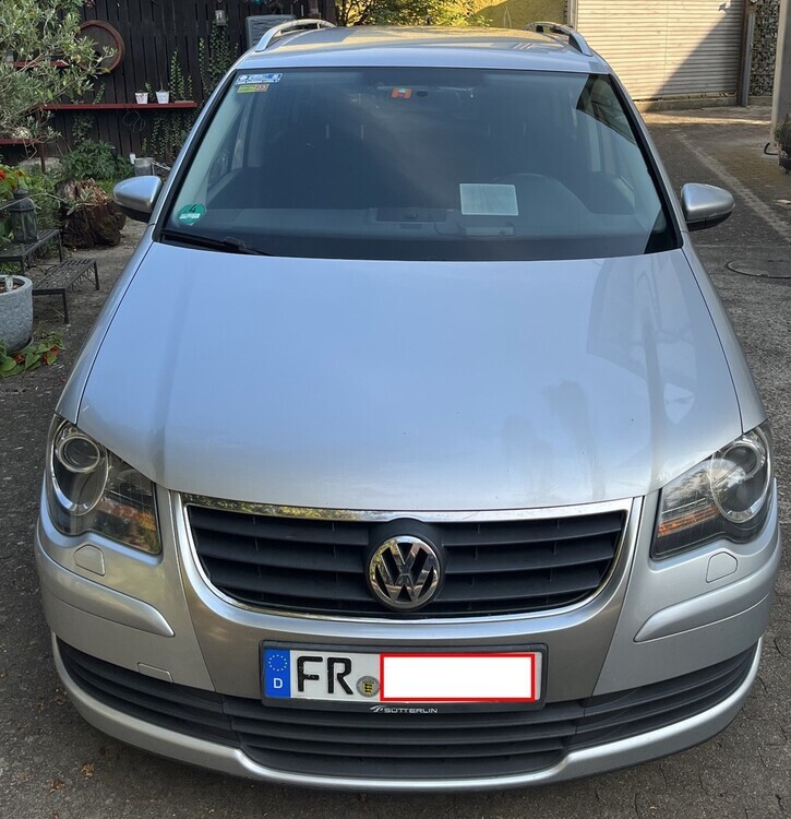 VW Touran 302.000 km 4.500 € Gottenheim 79288
