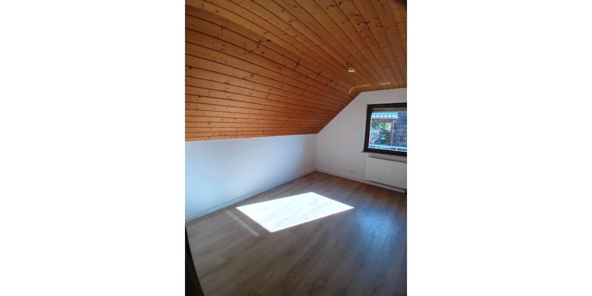 Mehrfamilienhaus, Wohnhaus Malterdingen - 8 Zimmer, 220 m&sup2;, 470.000&euro; | Angebot:26087156