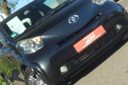 Toyota IQ 85.000 km 7.980 &euro; Freiburg 79111