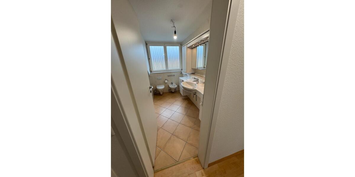 Dachgeschoßwohnung Emmendingen - 4 Zimmer, 97 m&sup2;, 478.000&euro; | Angebot:25636881