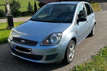 Ford Fiesta 118.620 km 2.000 &euro; Titisee-Neustadt 79822