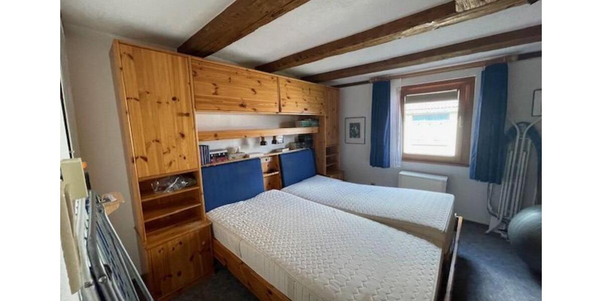 Mehrfamilienhaus, Wohnhaus Lenzkirch - 8 Zimmer, 391 m&sup2;, 390.000&euro; | Angebot:24396655