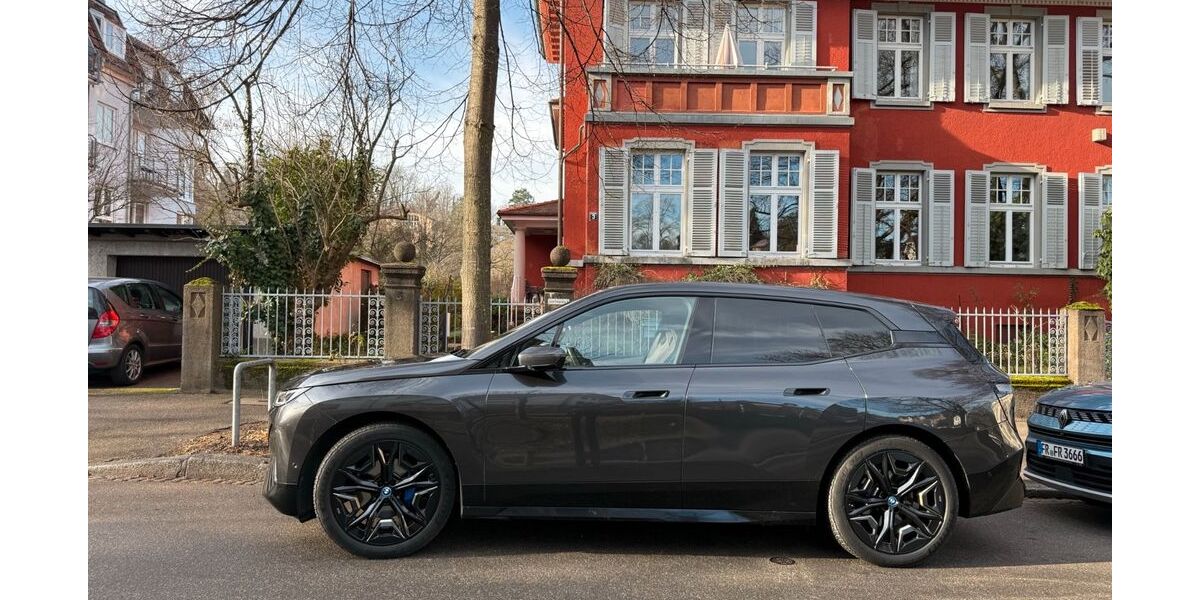 BMW iX 41.000 km 65.400 &euro; Freiburg 79100