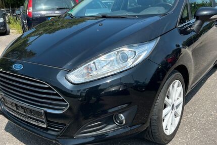 Ford Fiesta 160.000 km 5.300 € Freiburg 79108