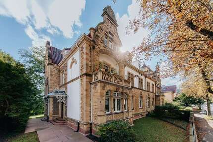 Haus zum Kaufen in Freiburg 2.500.000 € 444 m² 14 zimmer