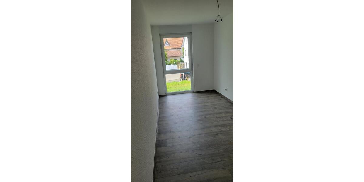 Reihenhaus Wyhl am Kaiserstuhl - 5 Zimmer, 124 m&sup2;, 1.700&euro; | Angebot:24176559