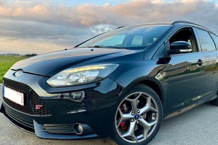 Ford Focus 128.000 km 8.990 &euro; Kirchzarten 79199