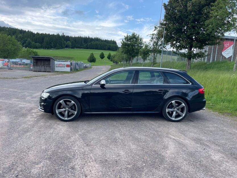 Audi S4 181.000 km 17.000 € St. Märgen 79274