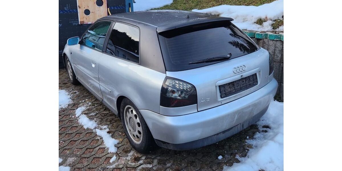 Audi A3 175.350 km 800 &euro; Freiburg 79104