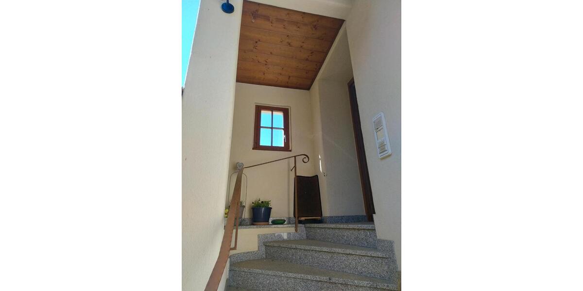 Dachgeschoßwohnung Sulzburg - 3 Zimmer, 87 m&sup2;, 1.050&euro; | Angebot:26414173