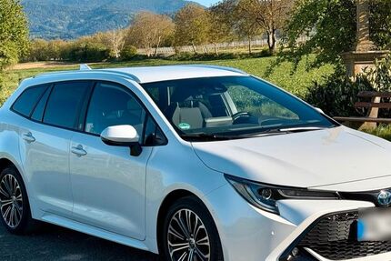 Toyota Corolla 46.000 km 22.999 &euro; Staufen im Breisgau 79219