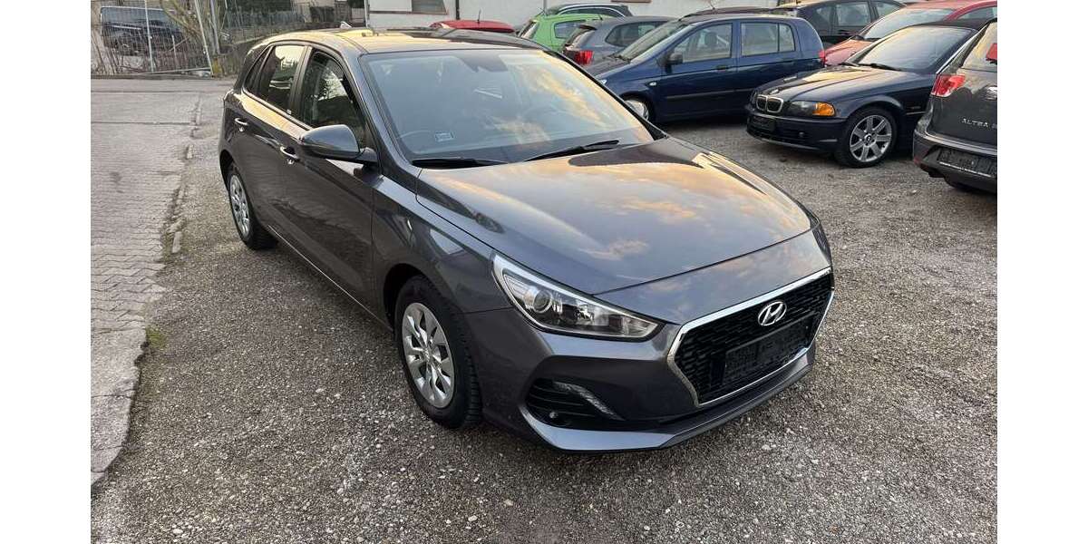 Hyundai i30 42.000 km 13.400 &euro; Bad Krozingen 79189