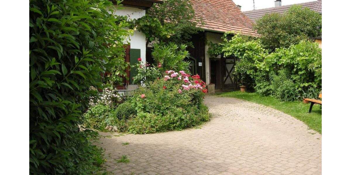 Einfamilienhaus Freiburg Munzingen - 1 Zimmer, 296 m&sup2;, 1.800.000&euro; | Angebot:25716432