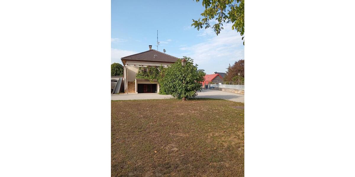 Einfamilienhaus Neuenburg am Rhein - 7 Zimmer, 170 m&sup2;, 330.000&euro; | Angebot:27157505
