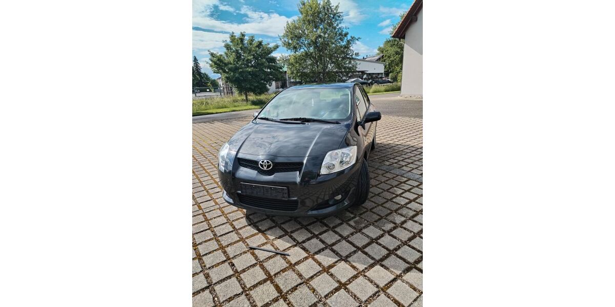Toyota Auris 135.000 km 4.000 &euro; Wyhl 79369