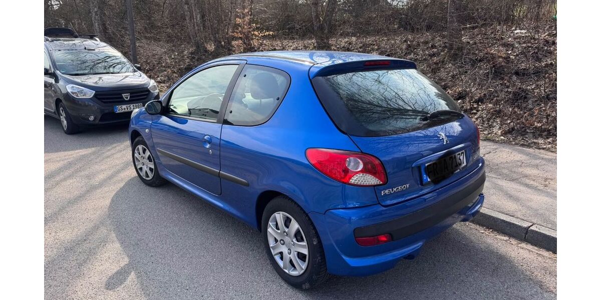 Peugeot 206 124.000 km 2.800 &euro; Freiburg 79111